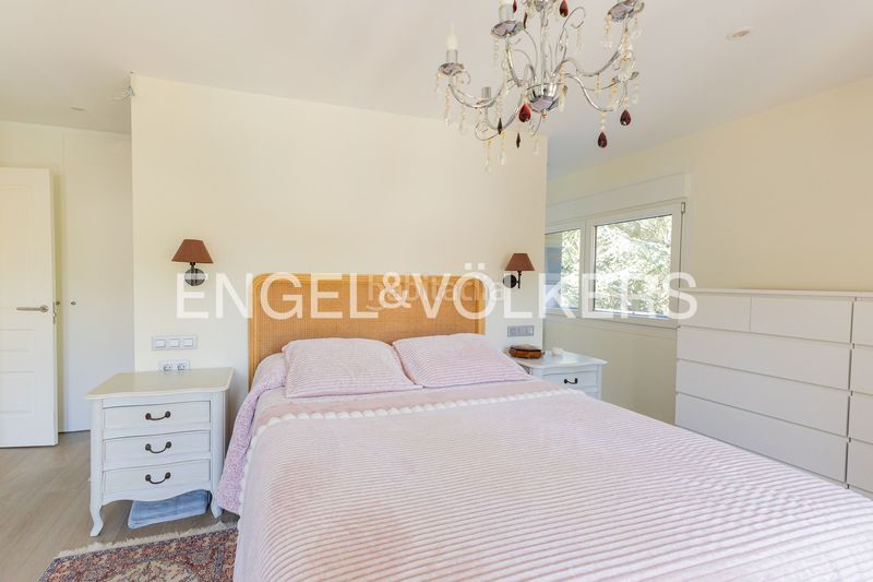 Foto 54afd295-843d-4a96-a2c3-de952f99bfdc. Casa amb calefacció aparcament piscina a El Guijo-Colonia España Galapagar