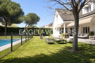 Casa in El Olivar de Mirabal. Exclusivo chalet sostenible con piscina en el olivar de mirabal.
