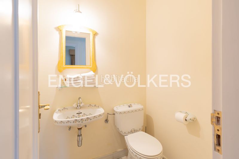 Foto 74f20fae-2c71-4329-9003-9396965e26e8. Casa amb calefacció aparcament piscina a El Olivar de Mirabal Boadilla del Monte