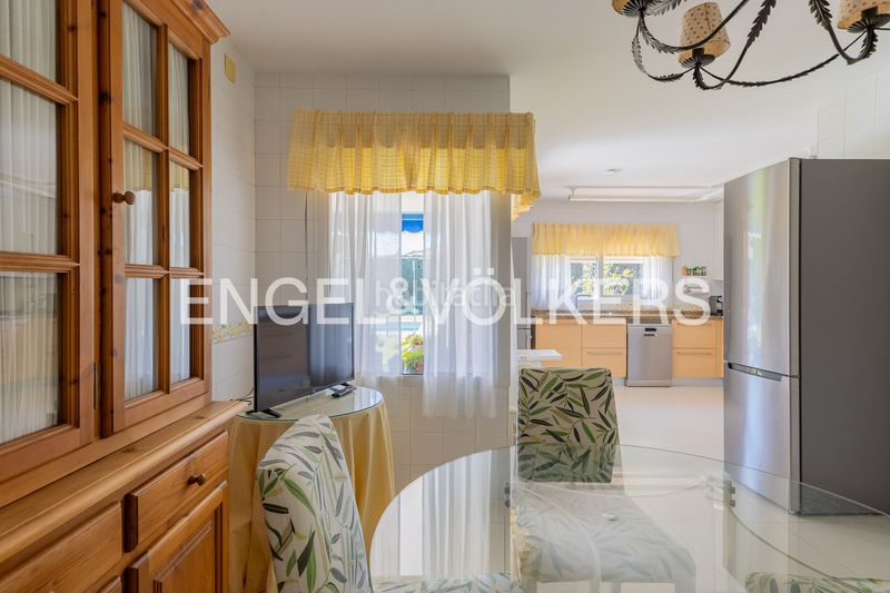Foto f1f3f947-619d-40f6-98f5-c9cbd224e30c. Casa amb calefacció aparcament piscina a El Olivar de Mirabal Boadilla del Monte