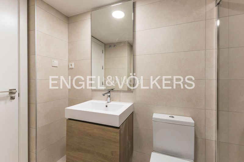 Foto a1516e3d-f5c5-4b3e-b840-67f6b17c8258. Pis amb calefacció aparcament piscina a Estrella Madrid