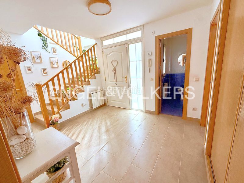 Foto d2f361a4-dce3-44c0-8d76-53c44338939f. Casa amb calefacció aparcament a Álamo (El)