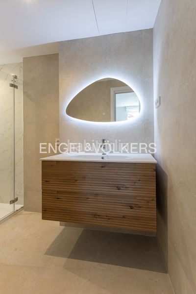 Foto 7b7248ac-5b3e-42f5-a191-c8b4369745a4. Pis amb calefacció a Embajadores-Lavapiés Madrid