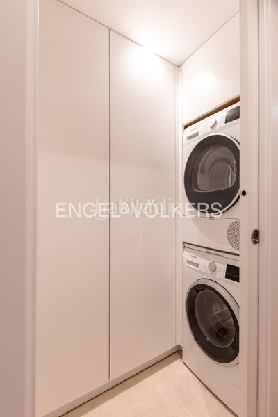 Foto b48fa204-7cb4-48cb-bffd-cbfdfd8efa68. Pis amb calefacció a Embajadores-Lavapiés Madrid