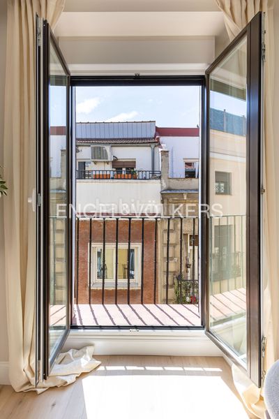 Foto b8168d2c-834a-4bb4-bbfd-739c79cbc3e2. Pis amb calefacció a Embajadores-Lavapiés Madrid