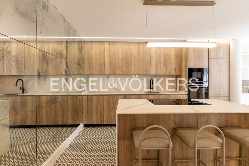 Foto d1e4565c-e784-4863-bb9b-08a6b5779c4e. Pis amb calefacció a Embajadores-Lavapiés Madrid