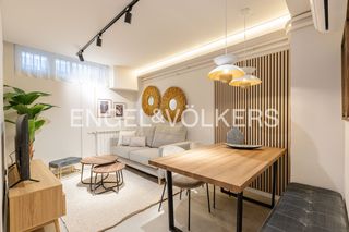 Apartment in Calle de San Aquilino