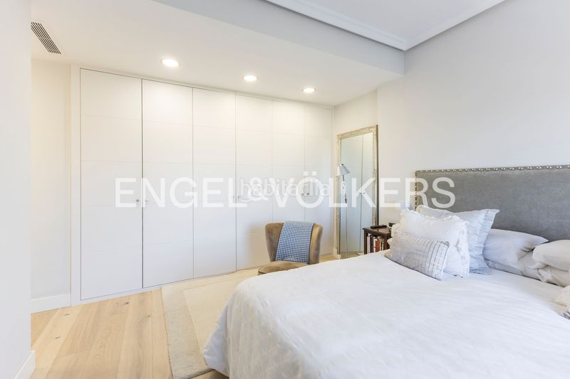 Foto 49ee5864-b4cb-4439-bde8-ab6ff0d9b35b. Pis amb calefacció aparcament a Castilla Madrid