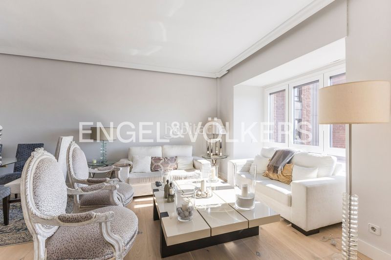 Foto 5b3e6e17-776b-4b6d-94b4-816847dc0aae. Pis amb calefacció aparcament a Castilla Madrid