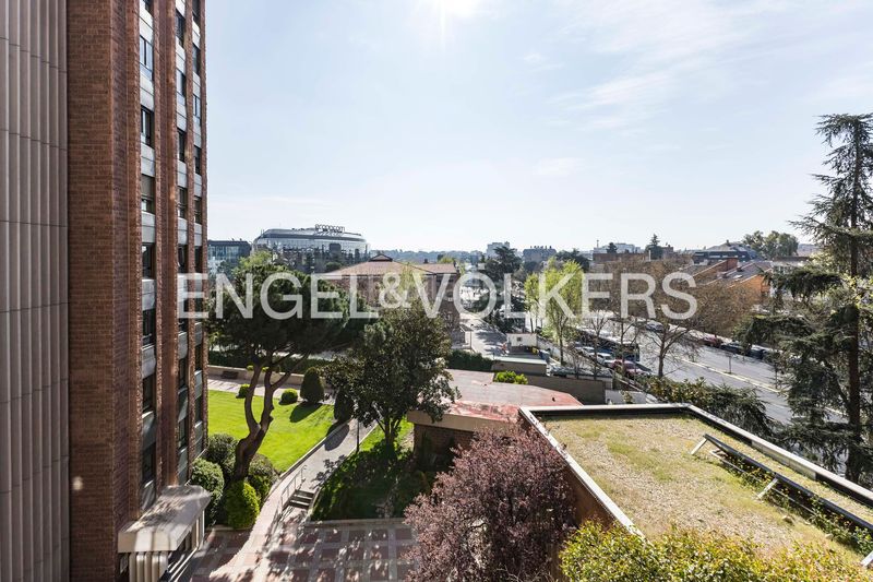 Foto 5f8f1e61-b88c-417c-a920-6c75b4b5e559. Pis amb calefacció aparcament a Castilla Madrid