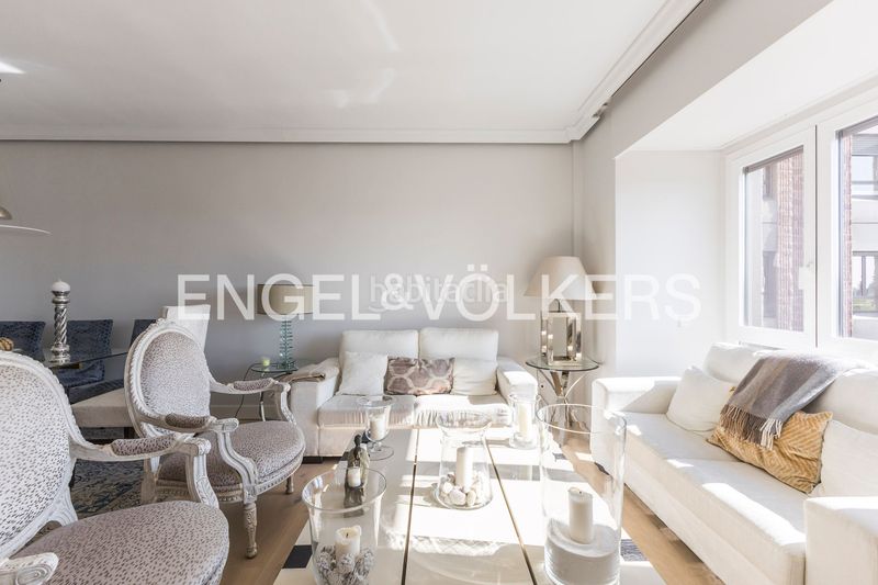 Foto b1bd8892-10ac-4c02-a3d7-7ac90011f654. Pis amb calefacció aparcament a Castilla Madrid