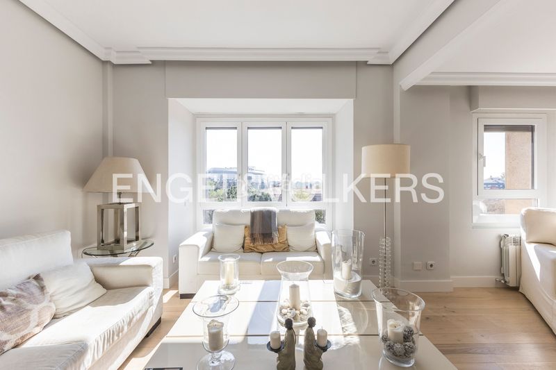 Foto daa2663a-7dd3-420e-a57c-91bf1ce30415. Pis amb calefacció aparcament a Castilla Madrid