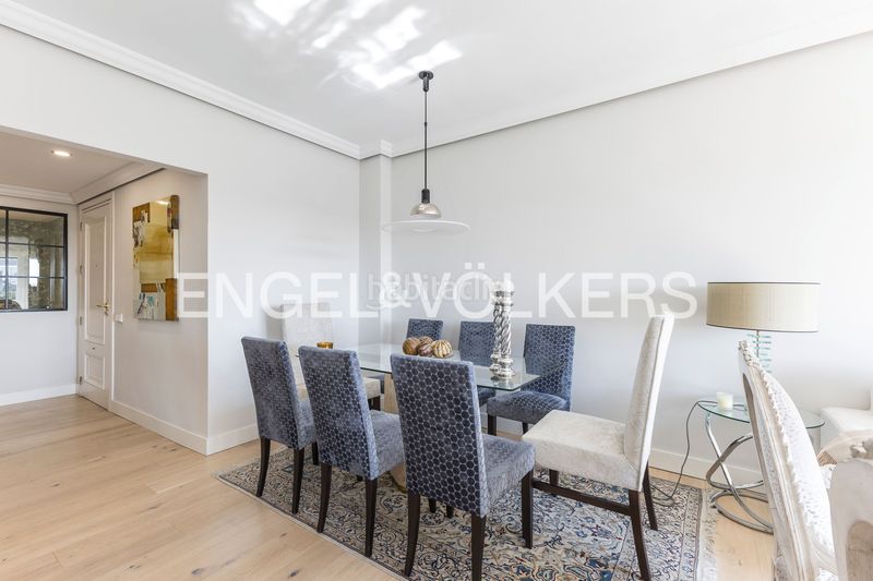 Foto ef2e7453-1010-4003-a9f6-52a0ba550cfd. Pis amb calefacció aparcament a Castilla Madrid