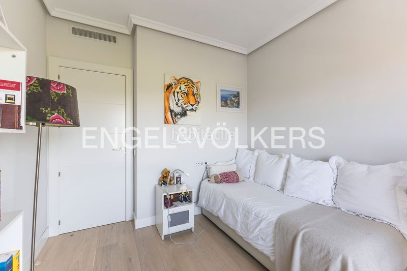 Foto fd1b4367-1df9-4b58-9530-e719ce538b38. Pis amb calefacció aparcament a Castilla Madrid