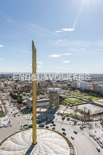 Foto f67bd365-8775-4782-9c31-228336f4bdd7. Pis amb calefacció aparcament piscina a La Paz Madrid