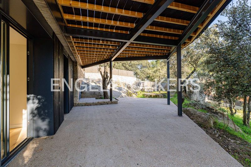 Foto 1c373a10-1e56-44b2-b07f-bfc161229f4c. Casa amb calefacció aparcament a Casco Antiguo Galapagar