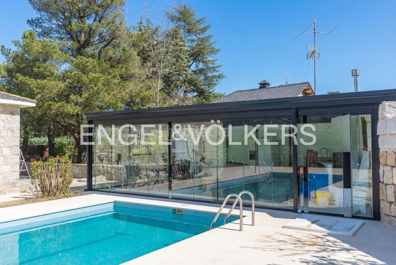 Foto 16365dbd-ee55-4fa6-abc9-e84d06b0fd6a. Casa amb calefacció aparcament piscina a Cabrera (La)