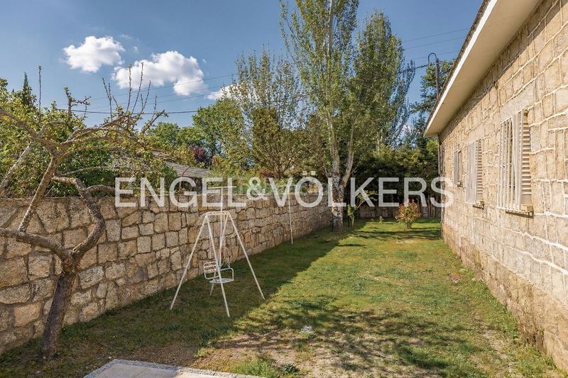 Foto 4674a733-329d-4cc1-a1f0-eb9f720a73a4. Casa amb calefacció aparcament piscina a Cabrera (La)