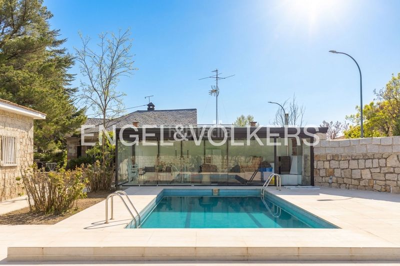 Foto 876e9bd3-a8c8-4b00-a3ee-a5ff0bc9832d. Casa amb calefacció aparcament piscina a Cabrera (La)