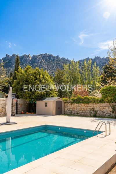 Foto b1dbbd66-fffe-4369-ad41-d40d8c912b84. Casa amb calefacció aparcament piscina a Cabrera (La)