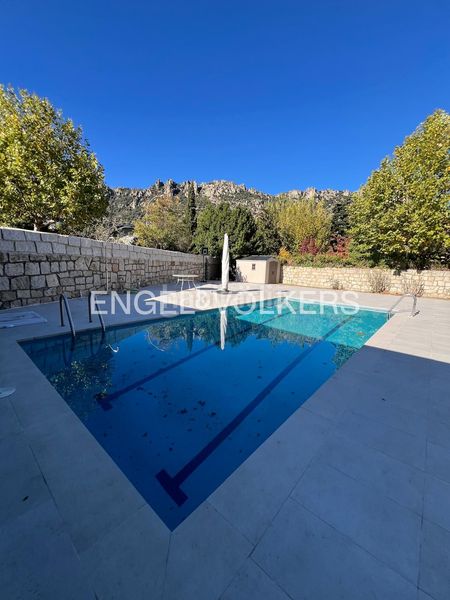 Foto cbfc9c08-a8ba-41c7-8555-dcac749d8490. Casa amb calefacció aparcament piscina a Cabrera (La)