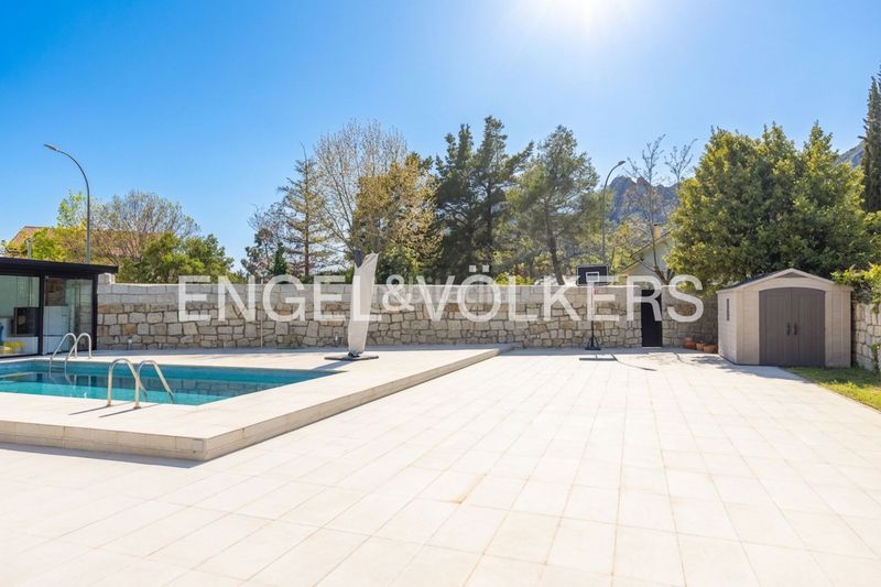 Foto d08c5dc5-199a-4234-b080-19d69d3d1919. Casa amb calefacció aparcament piscina a Cabrera (La)