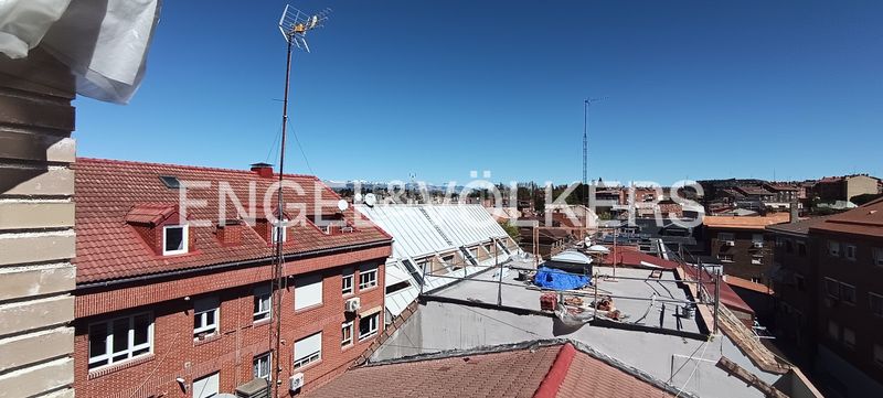 Foto a71e2c1e-3da2-4ac9-98fe-b01f4b9d7e5f. Dúplex amb calefacció aparcament a Casco Antiguo Rozas de Madrid (Las)