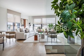 Location Attique  Oquendo. Ático dúplex de lujo con gran terraza y dos plazas de garaje. se