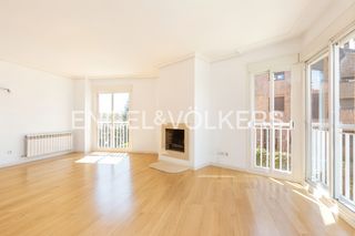 Alquiler Piso en Valdemarín. Fantastico piso reformado a estrenar en valdemarin