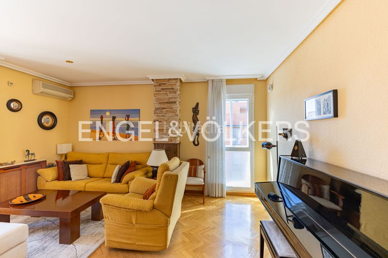 Foto 04be4992-6f77-453b-a7f1-c12832e680d8. Pis amb calefacció aparcament a Valdebernardo-Valderribas Madrid