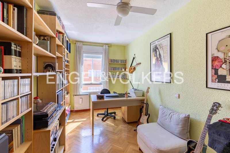 Foto 0fd6d7a2-68b7-4caf-a2bd-7be39ac8cf16. Pis amb calefacció aparcament a Valdebernardo-Valderribas Madrid