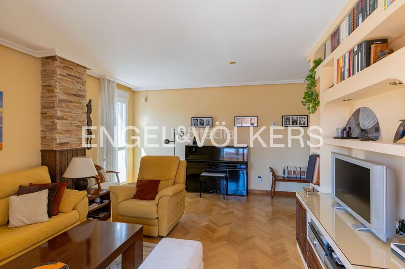 Foto 858e57e2-8031-46b0-a18d-852ab6903eb4. Pis amb calefacció aparcament a Valdebernardo-Valderribas Madrid