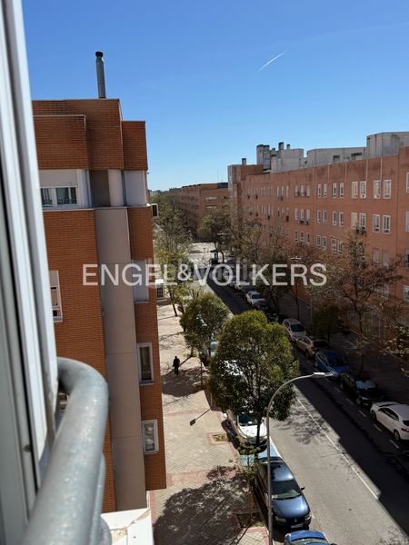 Foto 9eb562b0-10de-4f3d-ba03-6ffb789d01d5. Pis amb calefacció aparcament a Valdebernardo-Valderribas Madrid