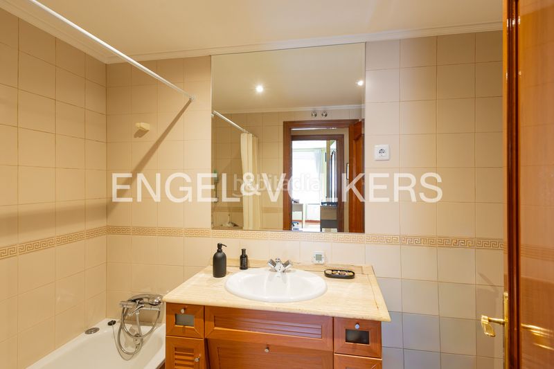 Foto aef6d5f1-4a36-41a3-80ba-601685defea2. Pis amb calefacció aparcament a Valdebernardo-Valderribas Madrid