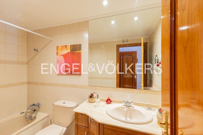 Foto b2137284-bf7e-487a-b149-1577fc310756. Pis amb calefacció aparcament a Valdebernardo-Valderribas Madrid