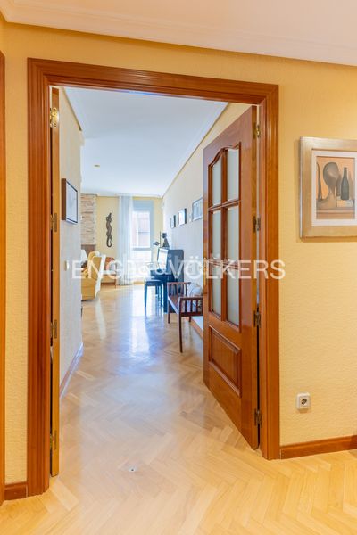 Foto fb797674-f0b3-4e18-8b27-09556f5894e7. Pis amb calefacció aparcament a Valdebernardo-Valderribas Madrid