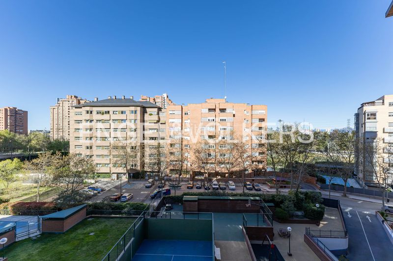 Foto d7ace91e-1729-437a-93ca-05296e99562e. Pis amb calefacció aparcament piscina a Costillares Madrid