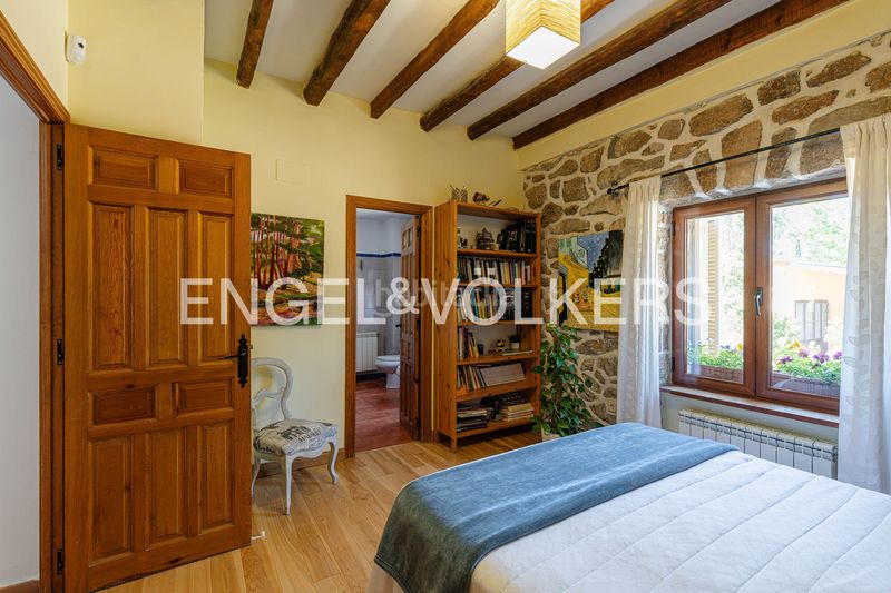 Foto 4d787518-6fb0-481f-b960-c3e5e8fc7577. Casa amb calefacció piscina a puerto Galapagar-las cuestas Galapagar