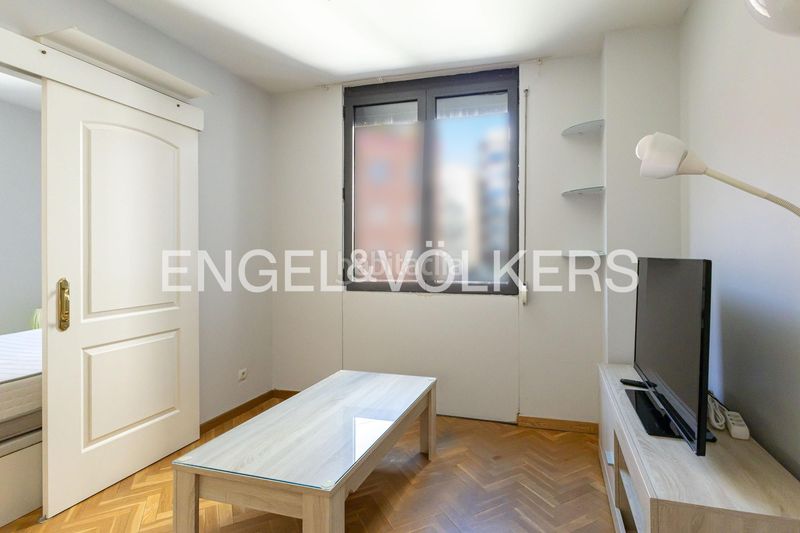 Foto 41962542-a322-4a38-89c8-d80c91ab5a10. Pis amb calefacció a Lista Madrid