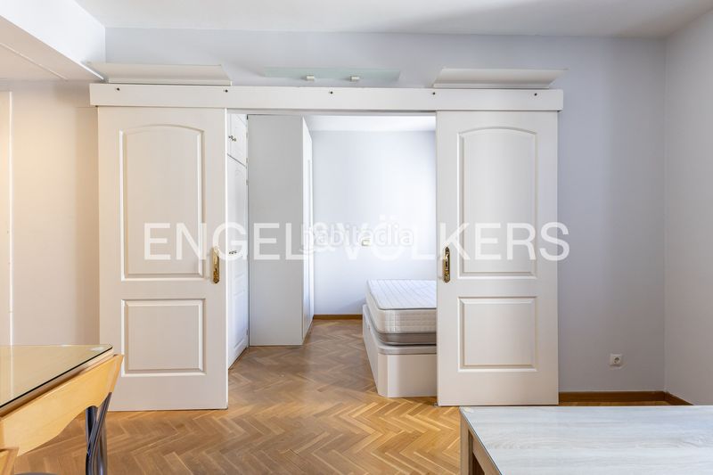 Foto e6c77d68-bfc0-40a4-a44a-3180a7cacee1. Pis amb calefacció a Lista Madrid