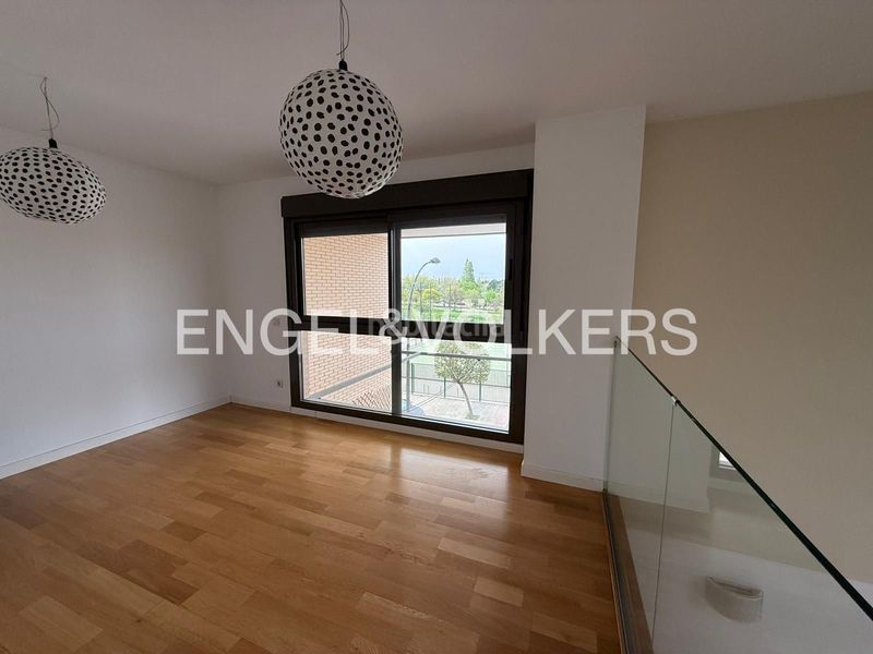 Foto 3fb0bddb-58a7-4ccb-bf37-6e95a8b77ee6. Location duplex avec chauffage parking piscine dans Getafe