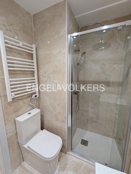 Foto 05b01e07-a293-48c4-9654-8c1497b027cf. Pis amb calefacció a Embajadores-Lavapiés Madrid