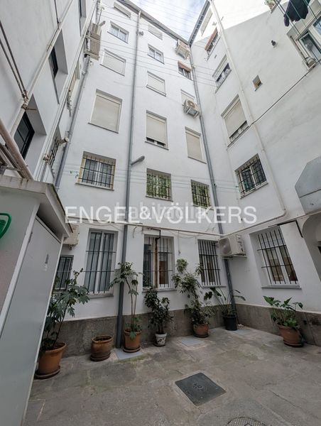 Foto 34047b29-d6cf-475f-8f02-d27f18c10dc0. Pis amb calefacció a Embajadores-Lavapiés Madrid