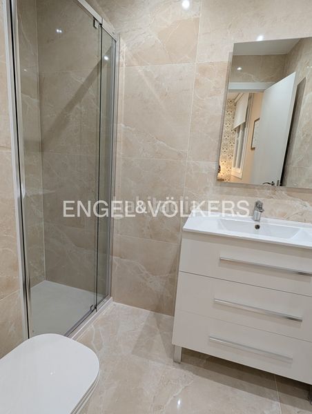 Foto 4fbf8a4e-0934-4fc9-815b-21ce4c55fbbf. Pis amb calefacció a Embajadores-Lavapiés Madrid