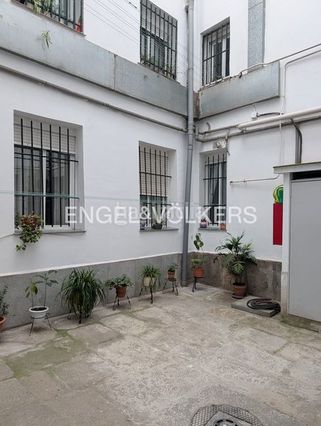 Foto 9c1fd1f8-f3ef-4b1e-a200-4cb3196be3c9. Pis amb calefacció a Embajadores-Lavapiés Madrid