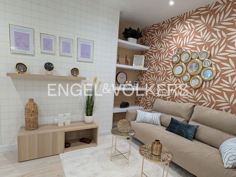 Foto fa3fcaa2-b66c-4ad2-83e2-6ba2498e30c5. Pis amb calefacció a Embajadores-Lavapiés Madrid