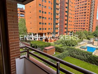 Location Appartement  Corazón de maría. Renovado piso de 4 dormitorios con terraza y parking en finca co