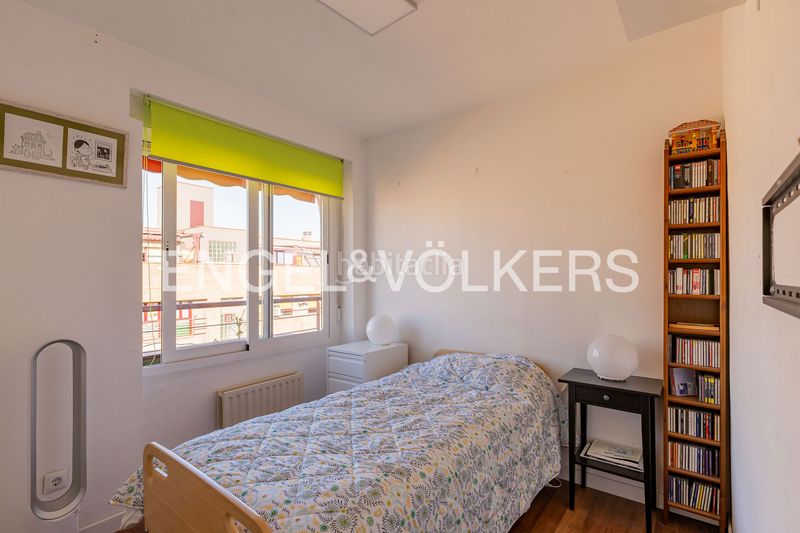 Foto d8f318a6-cb17-4e36-b70d-d2c51b0bfae2. Àtic amb calefacció aparcament piscina a Palomeras Bajas Madrid