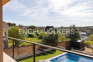 Haus in Cerro Alarcón. Residencia de diseño con estándar passivhaus en valdemorillo