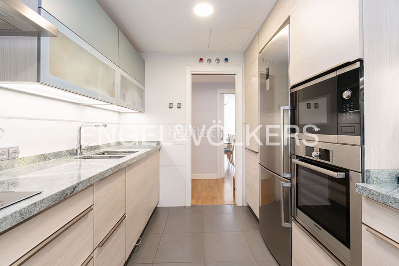 Foto d15c72ec-c0fd-4003-ba98-79420edf5b31. Pis amb calefacció aparcament a Aravaca Madrid